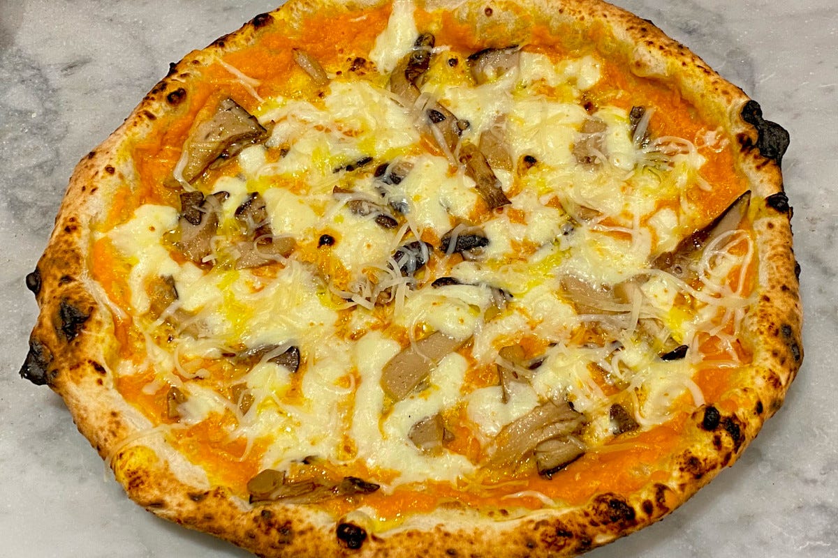 Pizza Zucca e funghi Cardoncelli  Veganuary e voglia di pizza? Più scelta verde da 50 Kalò Napoli Roma e Londra