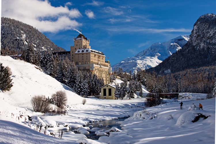 A Pontresina riapre lo Schloss Insegne italiane grazie a JSH A Pontresina riapre lo Schloss Insegne italiane grazie a JSH