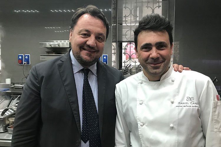 Gianni Fava e Daniel Canzian (A Tavola con... Gianni Fava «Sono campione mondiale di risotto»)