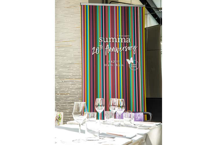 Alois Lageder e i vent'anni di Summa Walking Dinner con sette premium chef Alois Lageder e i vent'anni di Summa Walking Dinner con sette premium chef