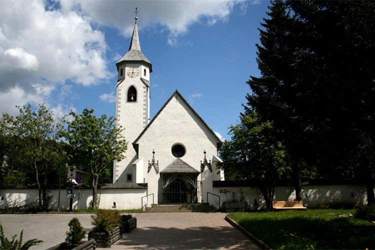 In Alta Badia si scia ma non solo fascino Dolomiti storia arte In Alta Badia si scia ma non solo fascino Dolomiti storia arte