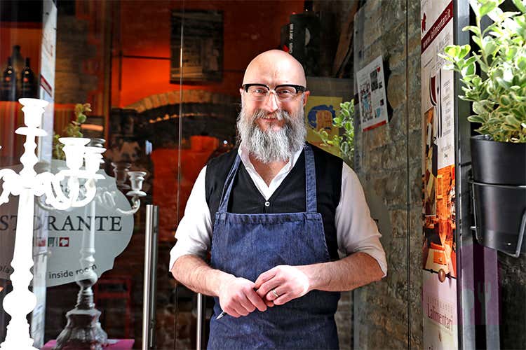 Paolo Chiari - Caffè del Caravaggio Tutto il piacere di una tazzina d’autore Paolo Chiari - Caffè del Caravaggio Tutto il piacere di una tazzina d’autore