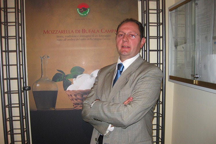Domenico Raimondo - Campania, no alla Dop di Gioia del Colle Regione tutela la sua Mozzarella di bufala