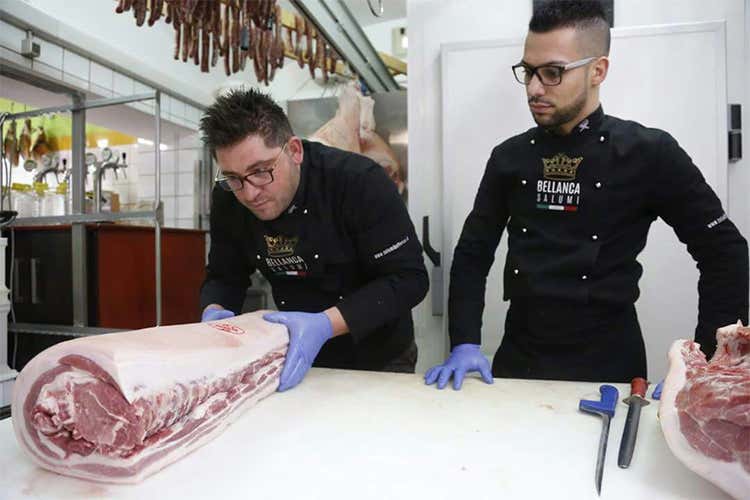 Competenza e filiera corta I punti di forza di Bellanca Salumi Competenza e filiera corta I punti di forza di Bellanca Salumi