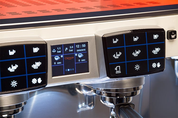 Core600, la macchina per espresso  con design innovativo e hi-tech