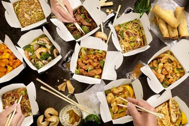 (Food, le nuove tendenze degli italiani Dai poké hawaiani alla spesa a domicilio) (Food, le nuove tendenze degli italiani Dai poké hawaiani alla spesa a domicilio)