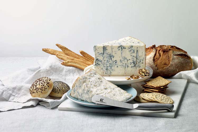 (Gorgonzola, altra crescita nel 2017 Oltre 150mila forme in più del 2016) (Gorgonzola, altra crescita nel 2017 Oltre 150mila forme in più del 2016)