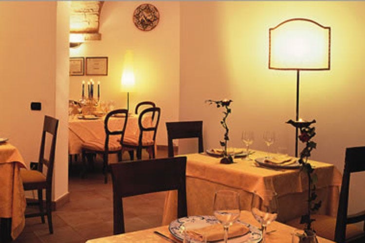 All'Hotel Italia la cucina di Via del Forno Menu tipico umbro in centro a Foligno