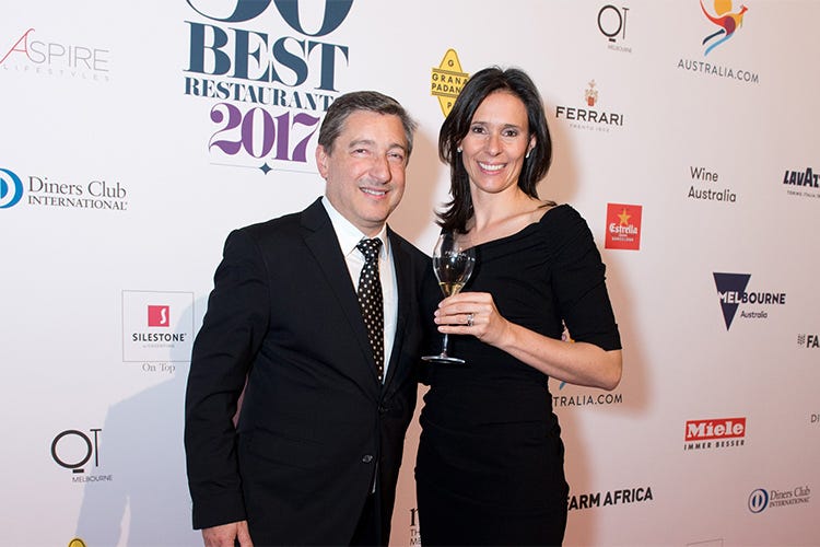 Joan Roca e Camilla Lunelli brindano con Ferrari Trentodoc - Ferrari brinda all’alta ristorazione e premia l’arte dell’accoglienza