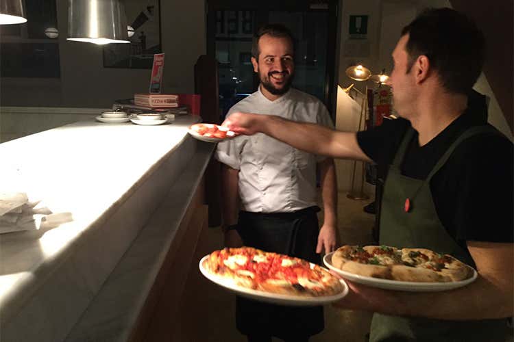 Matteo Aloe - La storia dei fratelli Aloe e di Berberè  Sei pizzerie con la qualità di Alce Nero Matteo Aloe - La storia dei fratelli Aloe e di Berberè  Sei pizzerie con la qualità di Alce Nero