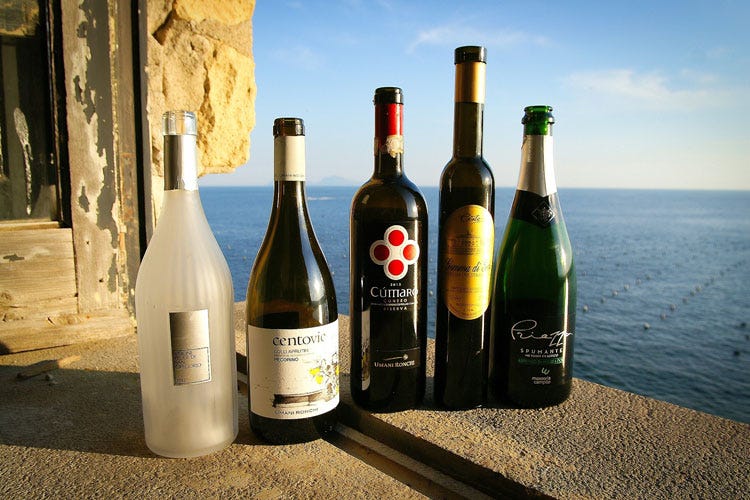 (Napoli Wine Challenge, premiati i cinque vincitori della 2ª edizione)