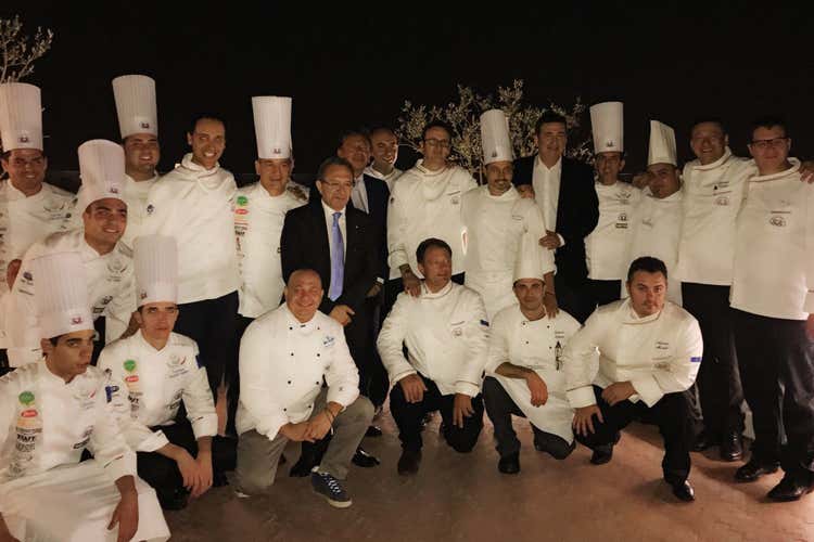 (La Nazionale per la Coppa del Mondo Gaetano Ragunì il capitano)