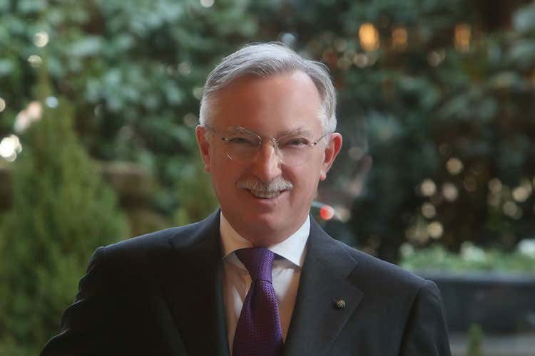 Ezio Indiani (Non disturbare via dagli hotel Usa La novità per timore di attentati) Ezio Indiani (Non disturbare via dagli hotel Usa La novità per timore di attentati)