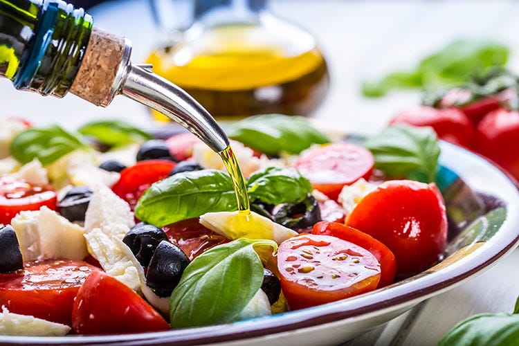 Meno benefici se nella Dieta Mediterranea si includono cibi poco sani - I benefici della Dieta Mediterranea? Sì ma se seguita alla lettera