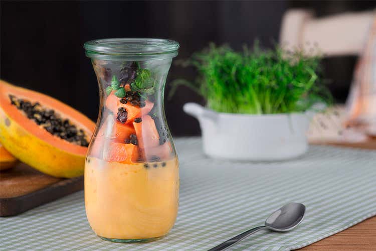 Panna cotta alla papaya in vasocottura Panna cotta alla papaya in vasocottura