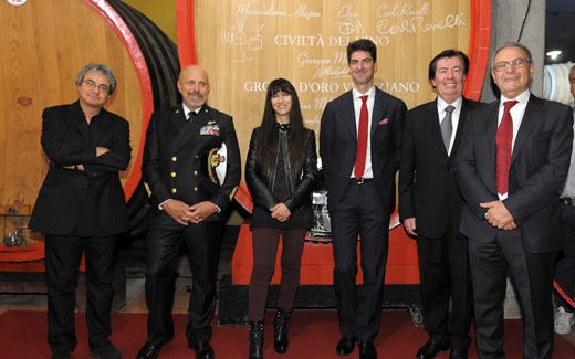 da sinistra: Carlo Rovelli, Giuseppe De Giorgi, Elisa, Massimiliano Alajmo, Giuseppe Martelli e Sandro Boscaini