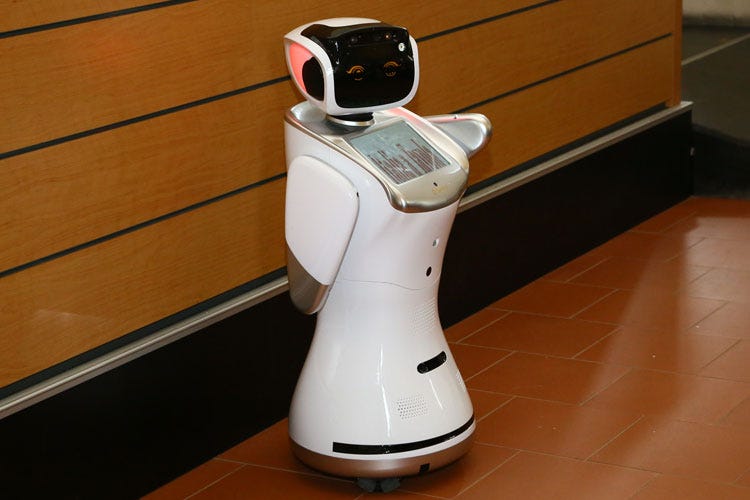 (Robot nelle sale e nelle cucine future? Via al dibattito tra realtà e fantascienza)