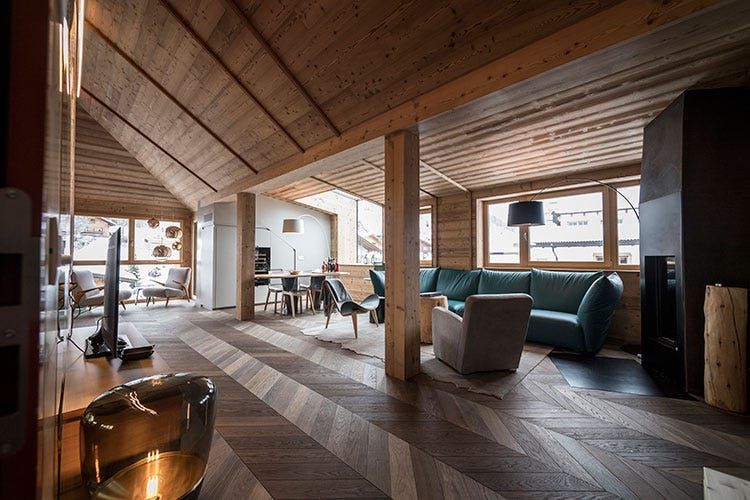 (Rosa Alpina Hotel & Spa punta sul design Una nuova penthouse suite di 180 mq)