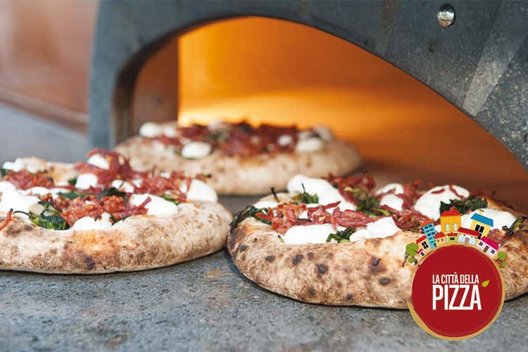 Tutto pronto per La Città della Pizza 40 maestri pizzaioli da tutta Italia Tutto pronto per La Città della Pizza 40 maestri pizzaioli da tutta Italia