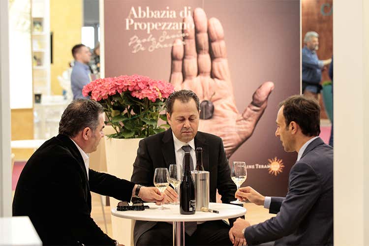 (Vinitaly scalda i motori Evento sempre più internazionale) (Vinitaly scalda i motori Evento sempre più internazionale)