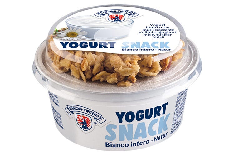Yogurt intero bianco naturale con muesli croccante - Yogurt Snack di Latteria Vipiteno Due novità fresche e genuine