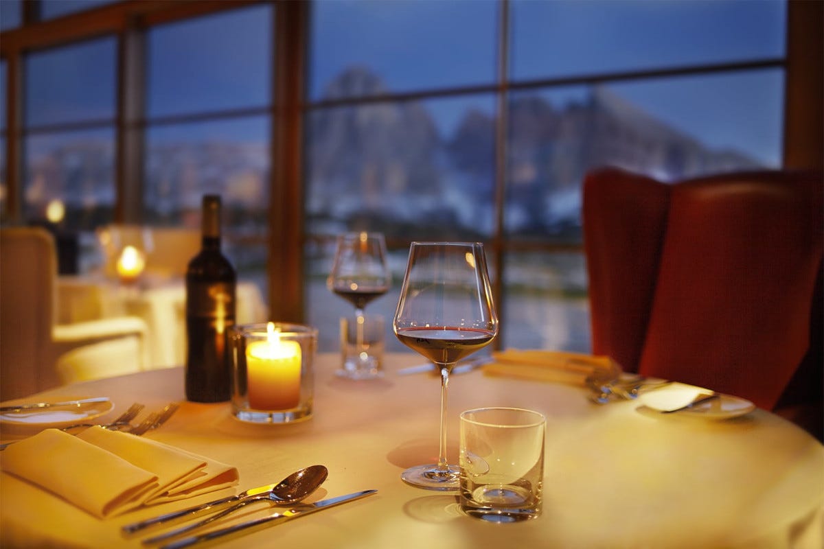 Il ristorante all'Adler Lodge Alpe  Adler Lodge Alpe un rifugio di benessere con affaccio sulle Dolomiti