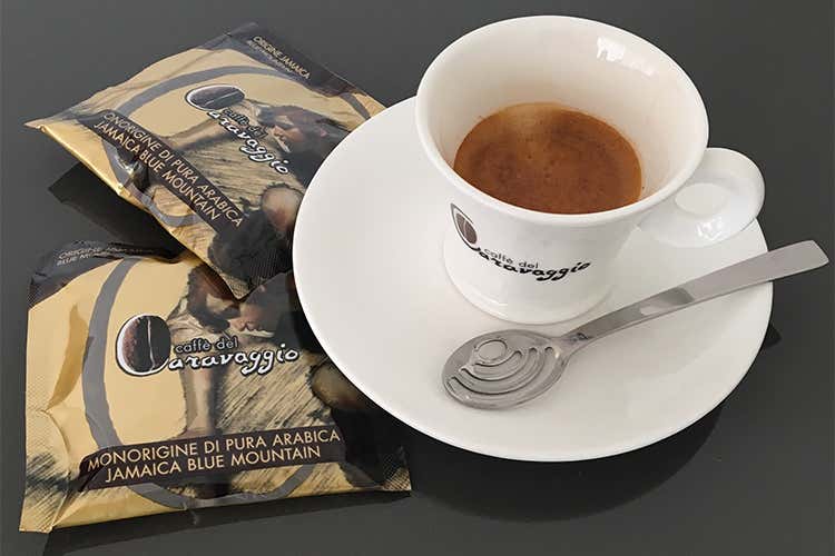 (Crema, il segreto e il piacere del vero caffè espresso)
