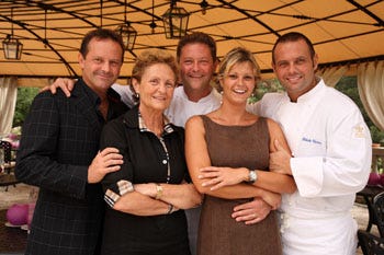 La famiglia Cerea, da sinistra Francesco, Bruna, Chicco, Raffaella e Bobo
