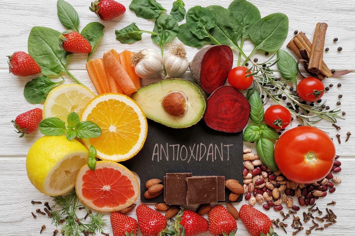 Alcuni esempi di cibi antiossidanti Antiossidanti: a cosa servono e in quali alimenti si trovano