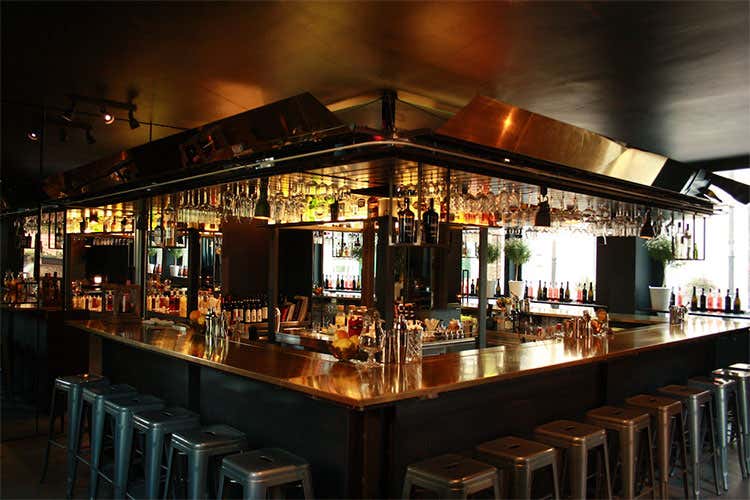 (Cocktail e tè di pregio Un matrimonio insospettabile da LiquorsVIDEO) (Cocktail e tè di pregio Un matrimonio insospettabile da LiquorsVIDEO)