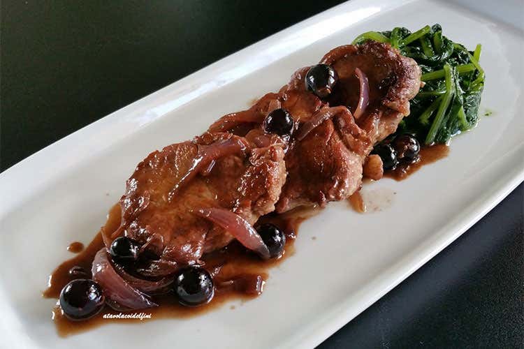 (Filetto di maiale nero lucano all’Aglianico del Vulture e i suoi chicchi con cicorie all’aglio) (Filetto di maiale nero lucano all’Aglianico del Vulture e i suoi chicchi con cicorie all’aglio)