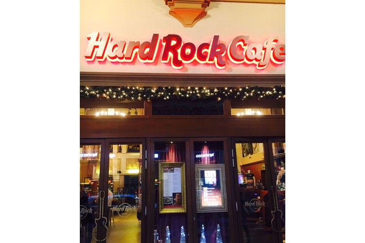 (Hard Rock Cafe Firenze Natale e Capodanno di grande festa)