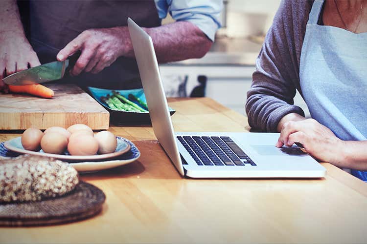 Home restaurant, futuro ancora incerto Il ddl può essere migliorato Home restaurant, futuro ancora incerto Il ddl può essere migliorato