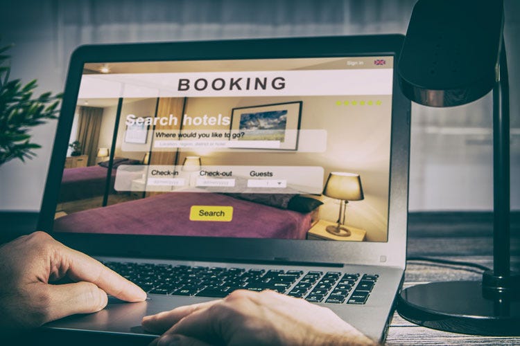Gli hotel osservano i social dei clienti Rimediano alle critiche, premiano i vizi