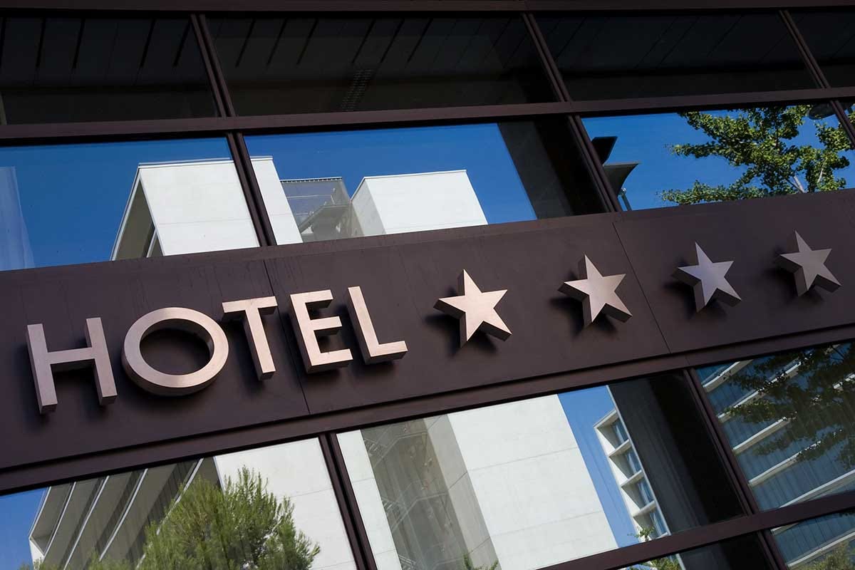 Piangono ancora gli hotel Alberghi, altro anno disastroso: in 9 mesi persi 10 miliardi rispetto al 2019