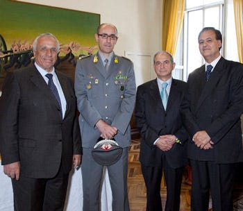 Da sinistra: Augusto Reina, Antonino Maggiore (generale della Guardia di Finanza), Emilio Curtò (presidente del Tribunale di Varese) e Bruno Basile