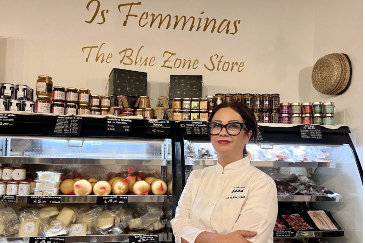 La chef Maria Carta nel nuovo locale Is Femminas, the blue zone store A Cagliari apre un nuovo punto street food: si chiama Is Femminas, the blue zone store