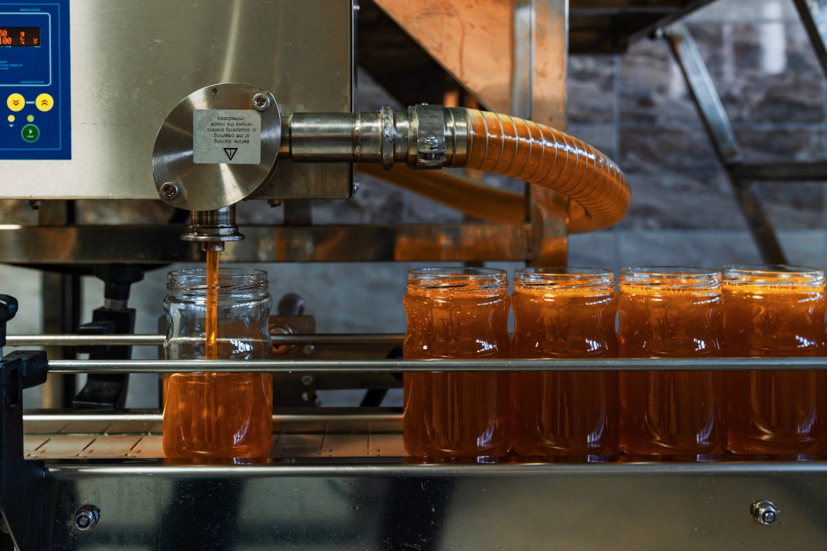 la startup americana MeliBio, con sede in California, è al lavoro per produrre miele molecolarmente identico a quello reale Dalla California in arrivo il miele sintetico?