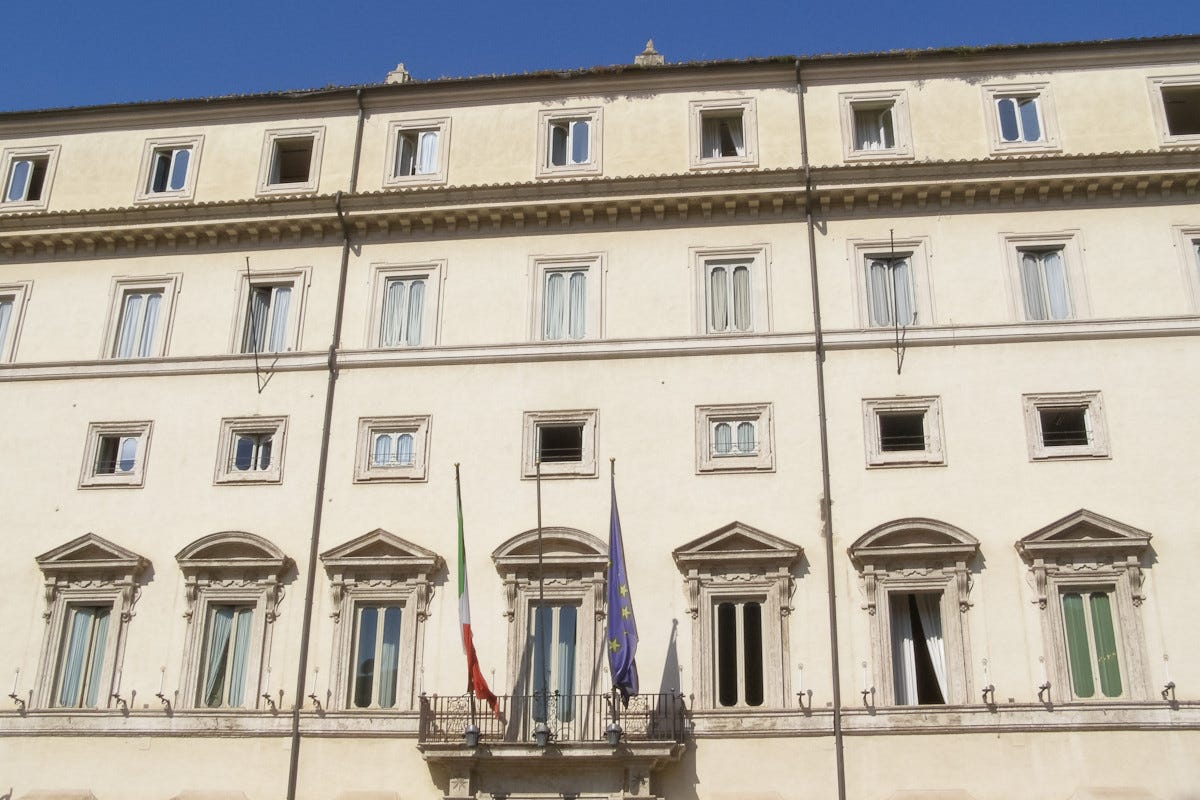 Palazzo Chigi, sede del Governo  Flat tax, voucher e “made in Italy&quote;: gli impegni del centrodestra per turismo e ristorazione