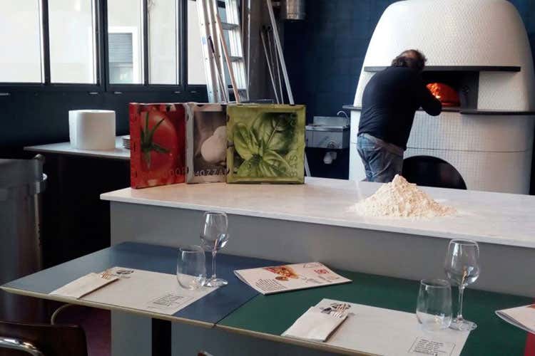 (Le pizze di Guglielmo Vuolo a Verona con i prodotti campani di Assaporito) (Le pizze di Guglielmo Vuolo a Verona con i prodotti campani di Assaporito)