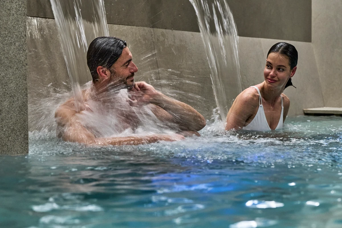 La piscina dell'Executive Spa Hotel (foto di Fabrizio Cicconi) Cinque proposte indimenticabili per un San Valentino da favola
