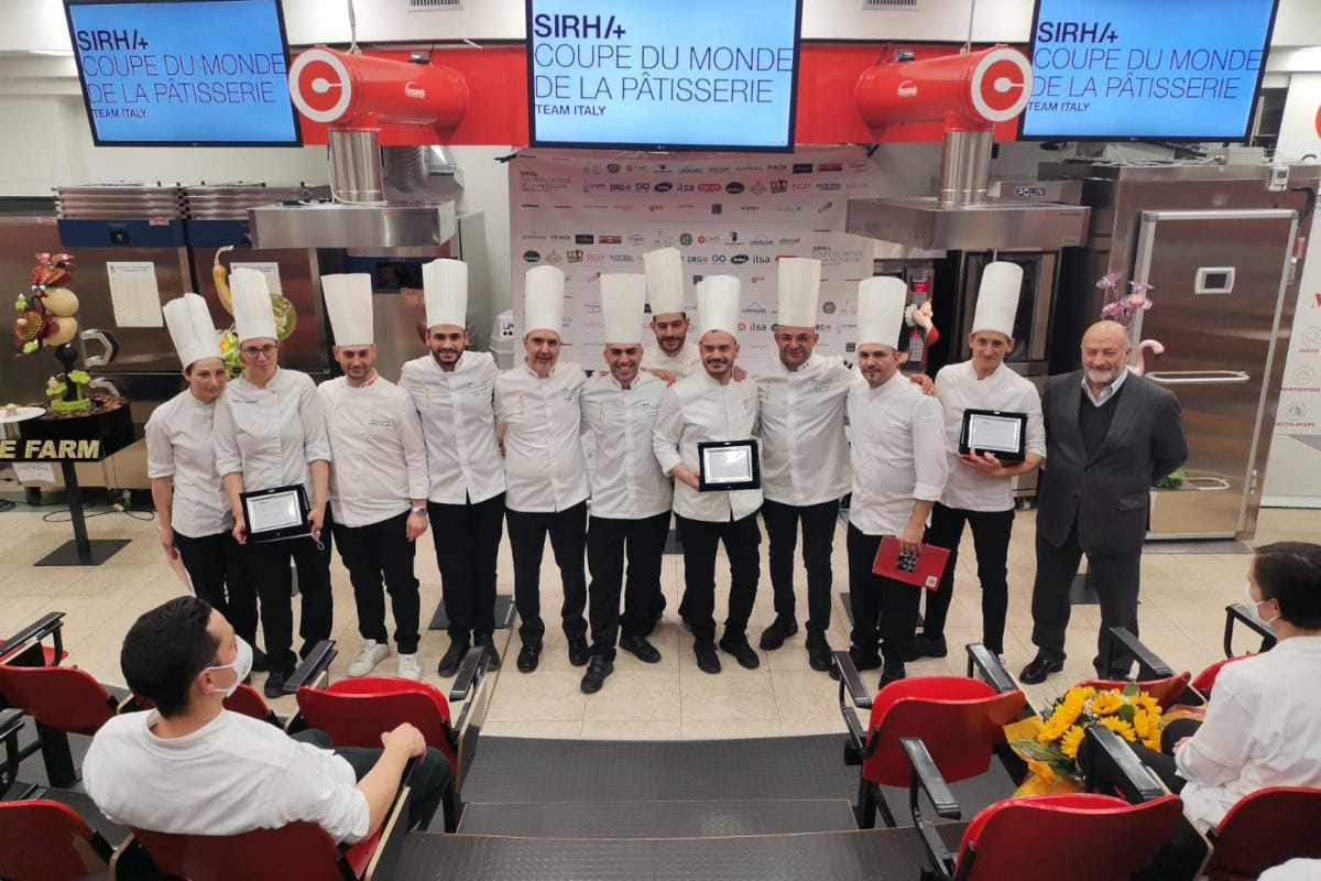 La squadra italiana di pasticceria Pasticceria Italia terza a Lione alla Coppa del mondo