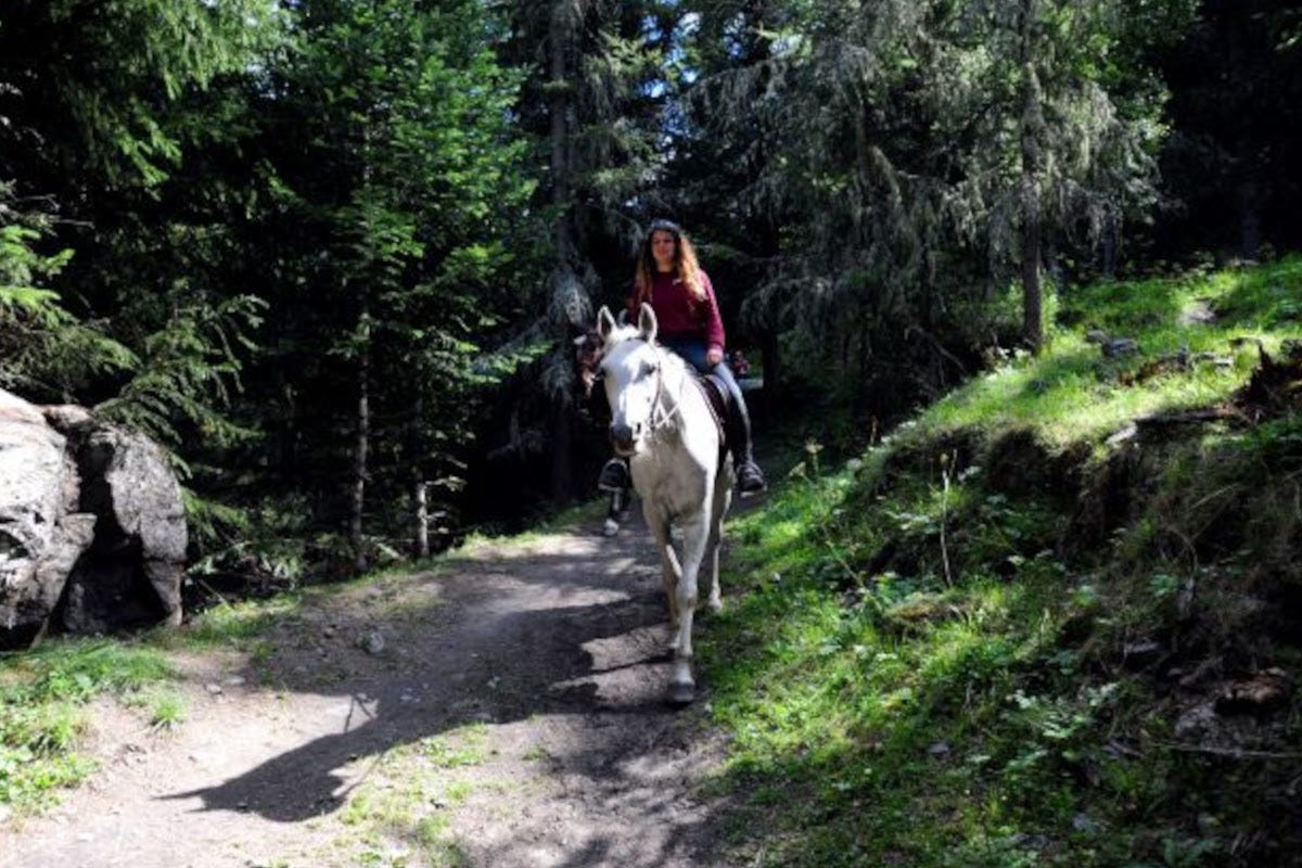 A cavallo tra i boschi La Thuile, una vacanza adrenalinica