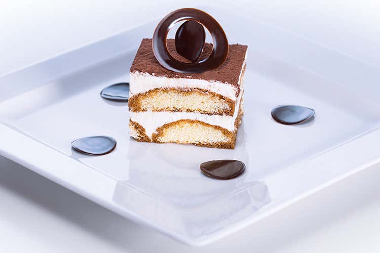 (Tiramisù con savoiardo leggero e crema allo zabaione) (Tiramisù con savoiardo leggero e crema allo zabaione)