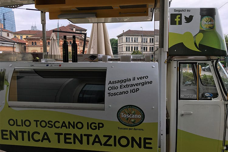 Il Toscano Igp seduce Milano StreetOil nelle vie del centro
