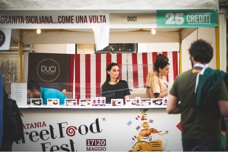(Catania Street Food Fest 
Un successo in 4 giorni dedicati al gusto)