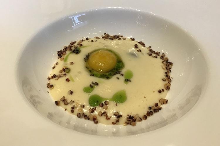 Spuma di patate e uova di quaglia (Edoardo Fumagalli, sette giorni 
di alta cucina a Palazzo Parigi)