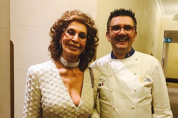 Sophia Loren e Marco Valli - Euro-Toques, la solidarietà della cucina 
in tavola alla Celebrity Fight Night