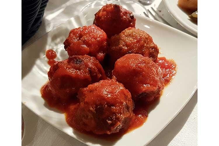 Polpettine di sarde (Guida Osterie d’Italia 2018 di Slow Food 
275 le Chiocciole, 176 i nuovi inserimenti)