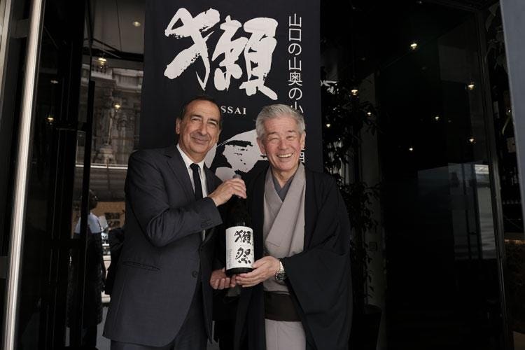 Giuseppe Sala e Hiroshi Sakurai (Il sake Dassai al Wicky’s Wicuisine 
Ospite d’onore, il patron Hiroshi Sakurai)